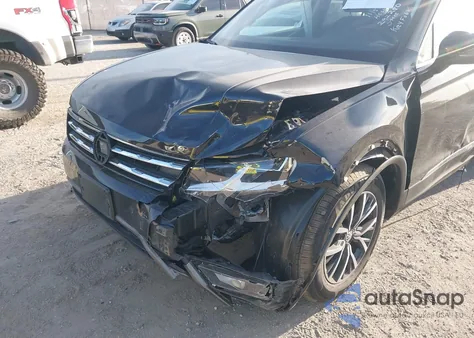 2021 Volkswagen Tiguan 2.0T Se/2.0T Se R-Line Black/2.0T Sel from USA, damaged, VIN 3VV2B7AX9MM081785